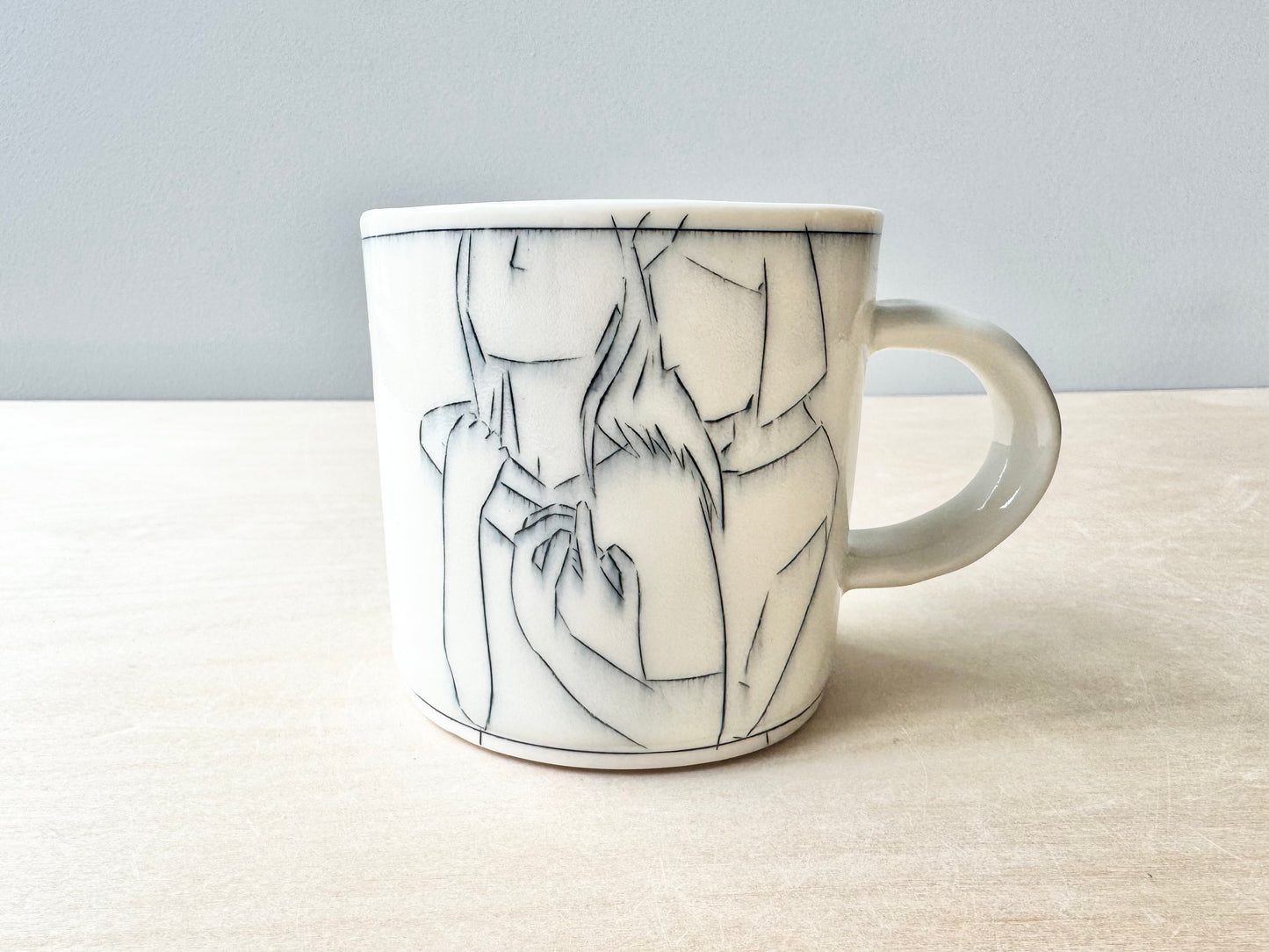 Hug & flower w/sun mug (12 oz)
