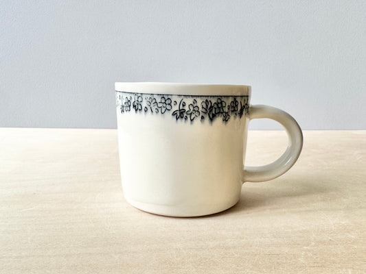 Tiny Flowers Large Mug (20 oz)