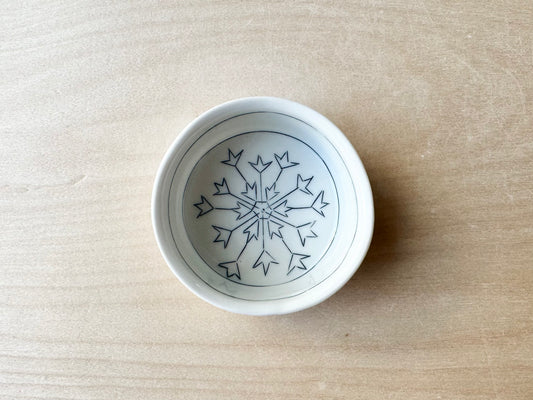 Snowflake Tiny Round Dish